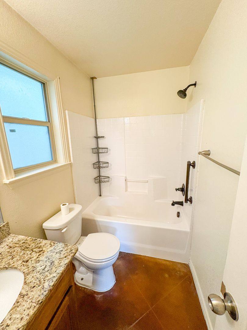 House for rent at 810 E Ave C #B, Temple, TX 76501