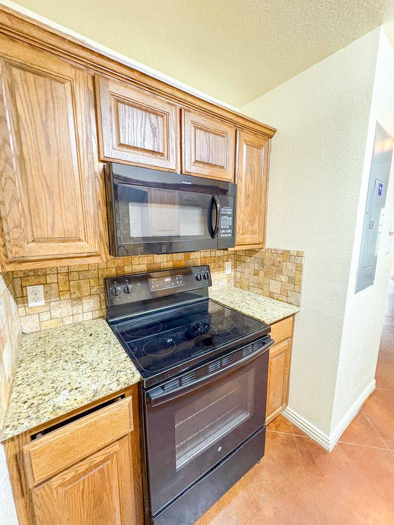 House for rent at 810 E Ave C #B, Temple, TX 76501