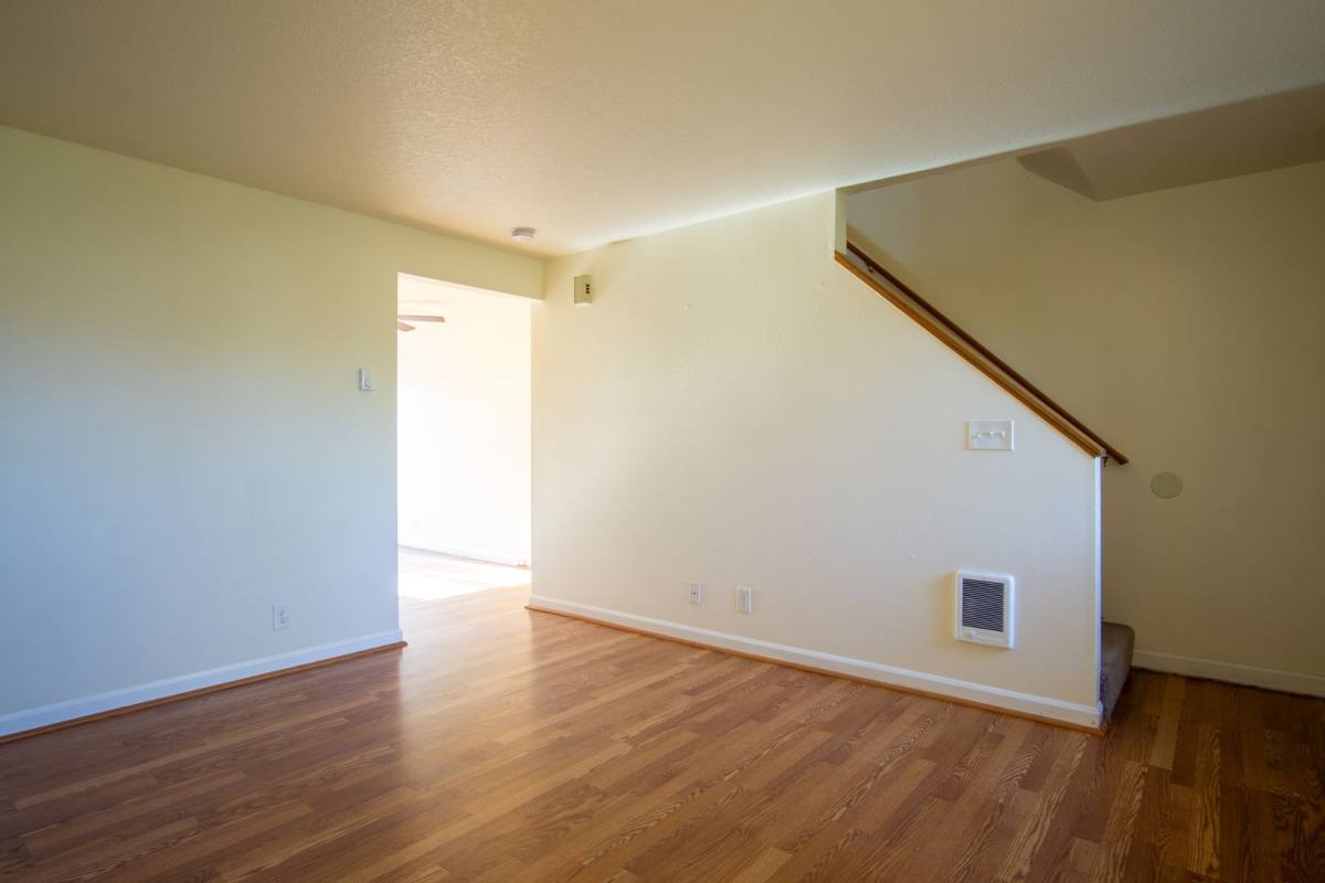 Townhouse for rent at 8363 SW Durham Rd, Portland, OR 97224