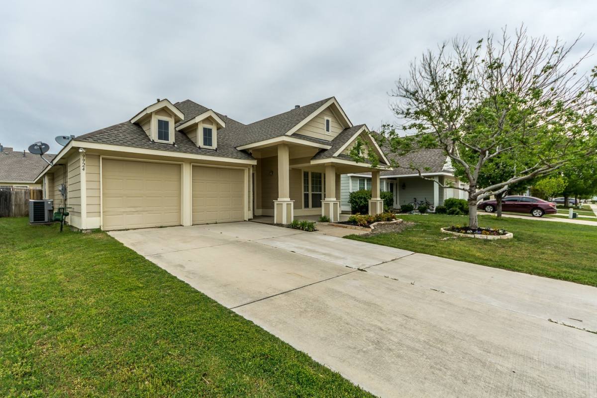 House for rent at 9924 Wild Ginger Dr, McKinney, TX 75072