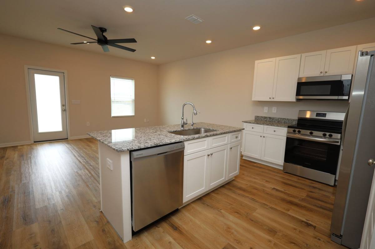 Townhouse for rent at 6042 Bemiss Towns Dr, Valdosta, GA 31605