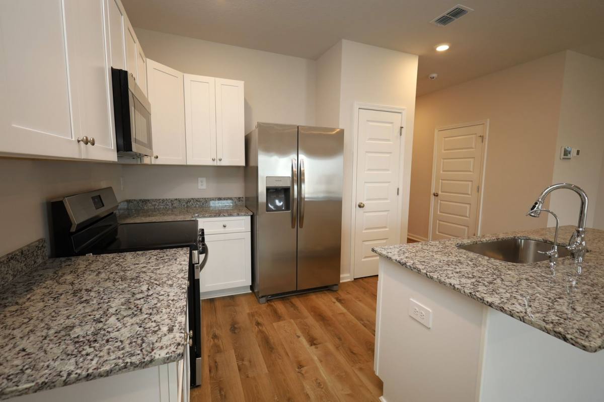 Townhouse for rent at 6042 Bemiss Towns Dr, Valdosta, GA 31605