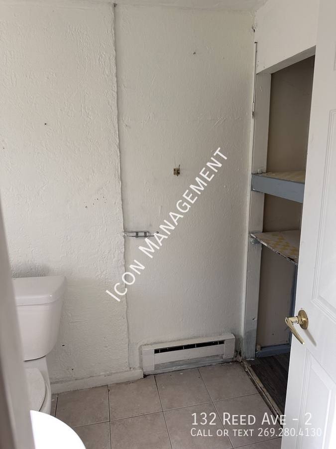Apartment for rent at 132 Reed Ave #2, Kalamazoo, MI 49001