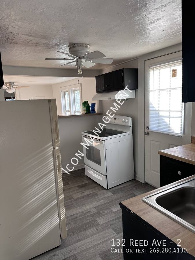Apartment for rent at 132 Reed Ave #2, Kalamazoo, MI 49001