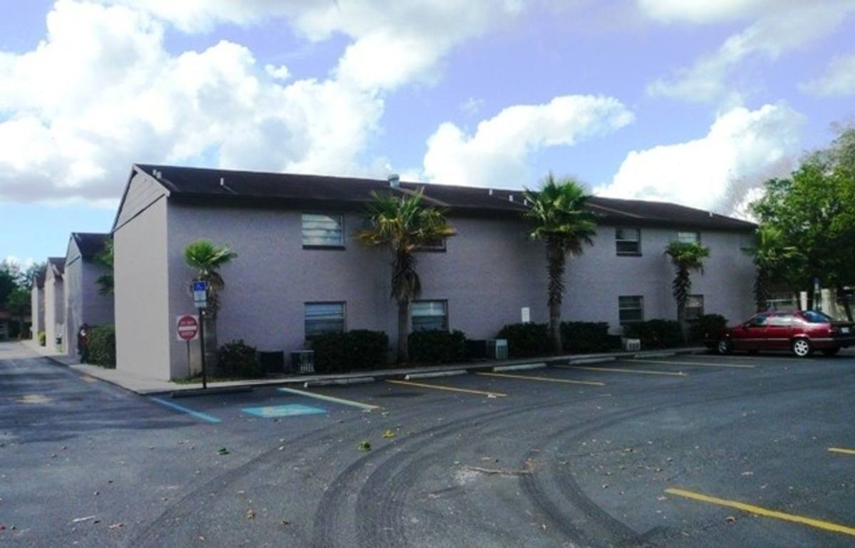 Apartment for rent at 1323 Baywatch Loop, Tampa, FL 33612