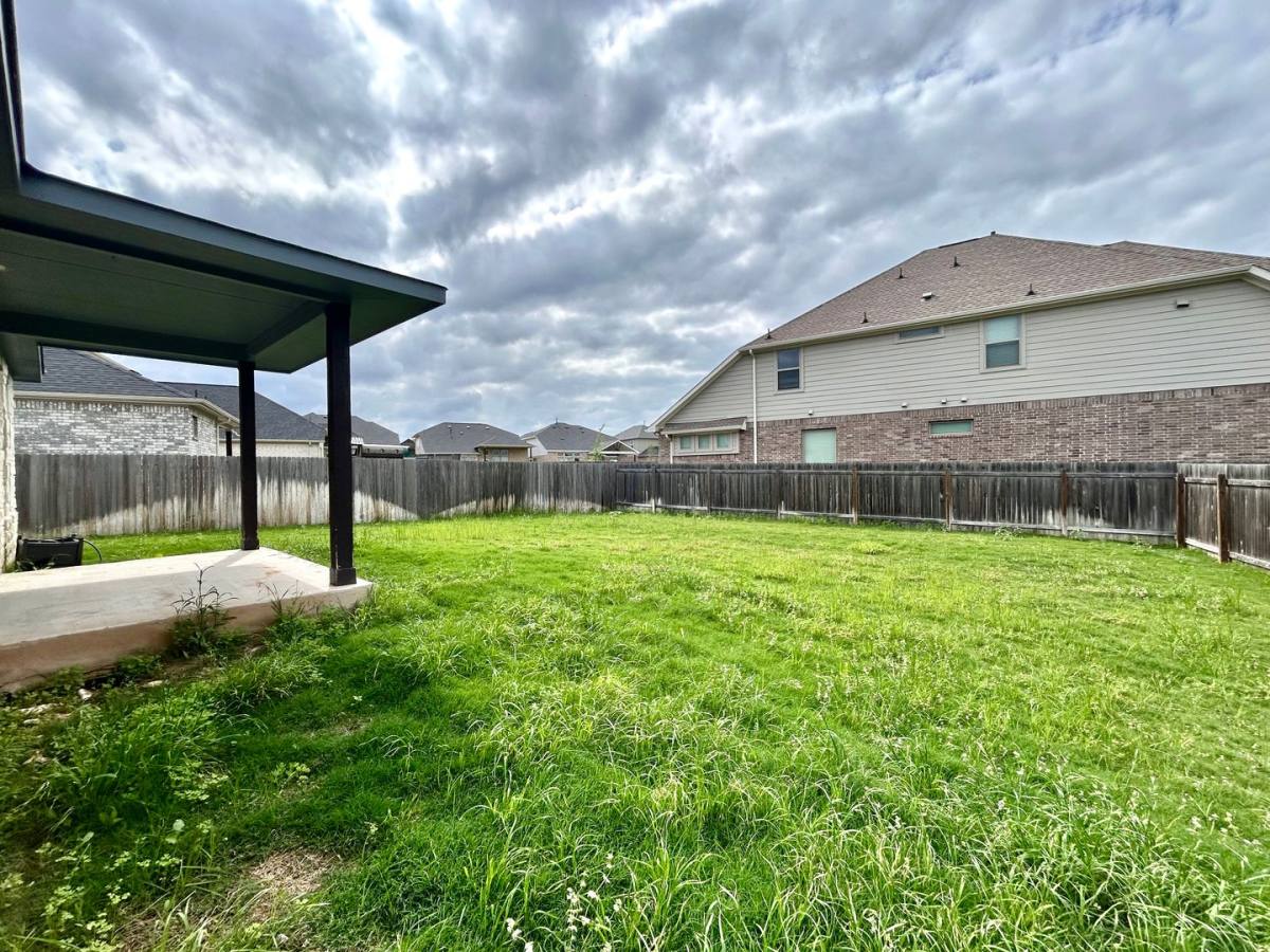 House for rent at 208 Azalea Springs Rd, Liberty Hill, TX 78642