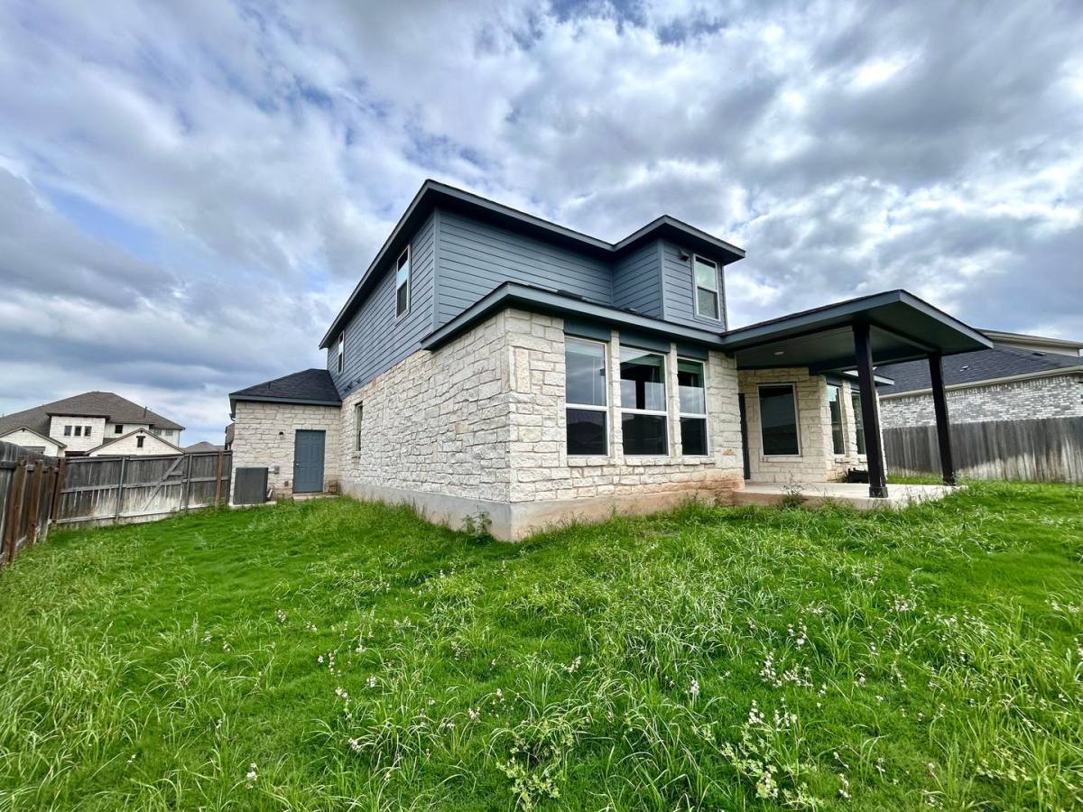 House for rent at 208 Azalea Springs Rd, Liberty Hill, TX 78642