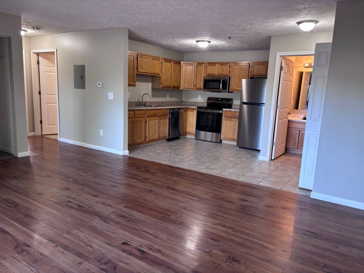 Apartment for rent at Lakepointe Apartment Homes, 9445 Chalkstone Course, Brewerton, NY 13029