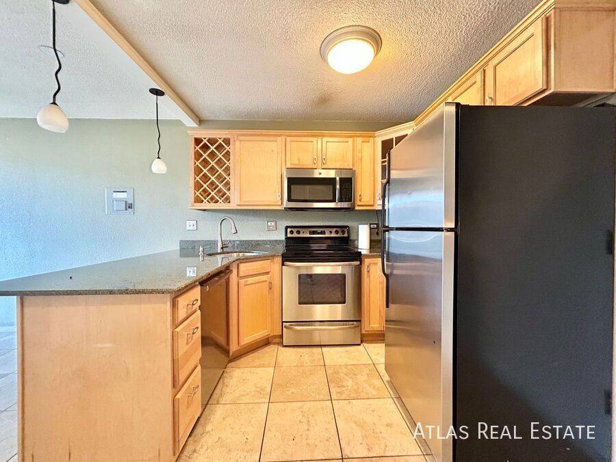 House for rent at 909 Logan St #9E, Denver, CO 80203