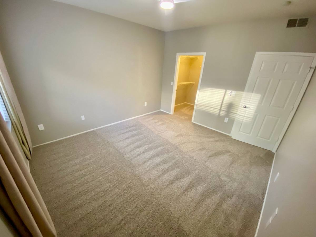 Condo for rent at 3830 E Lakewood Parkway, Phoenix, AZ 85048