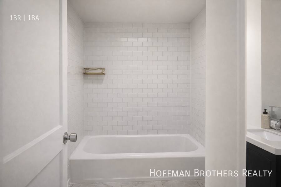 Apartment for rent at 5545 Atlantic Ave, Long Beach, CA 90805