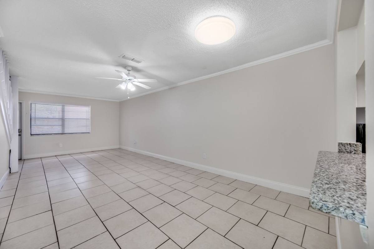 Townhouse for rent at 6119 Memorial Highway, Tampa, FL 33615