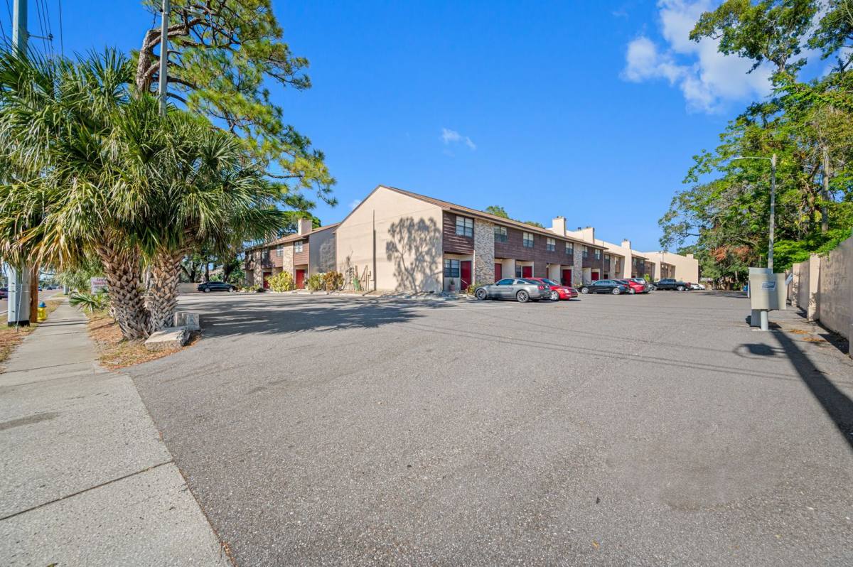 Townhouse for rent at 6119 Memorial Highway, Tampa, FL 33615