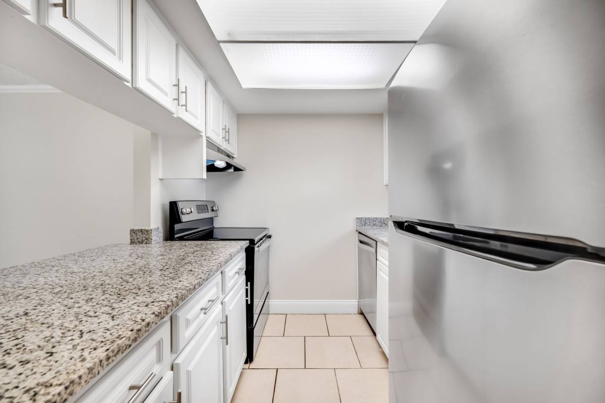 Townhouse for rent at 6119 Memorial Highway, Tampa, FL 33615