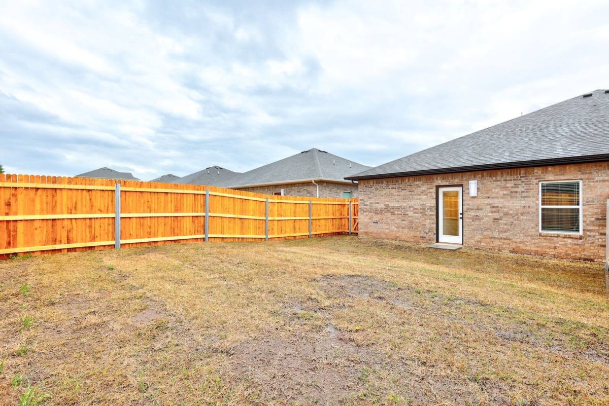 House for rent at 1129 Carpe Diem Court, Edmond, OK 73003