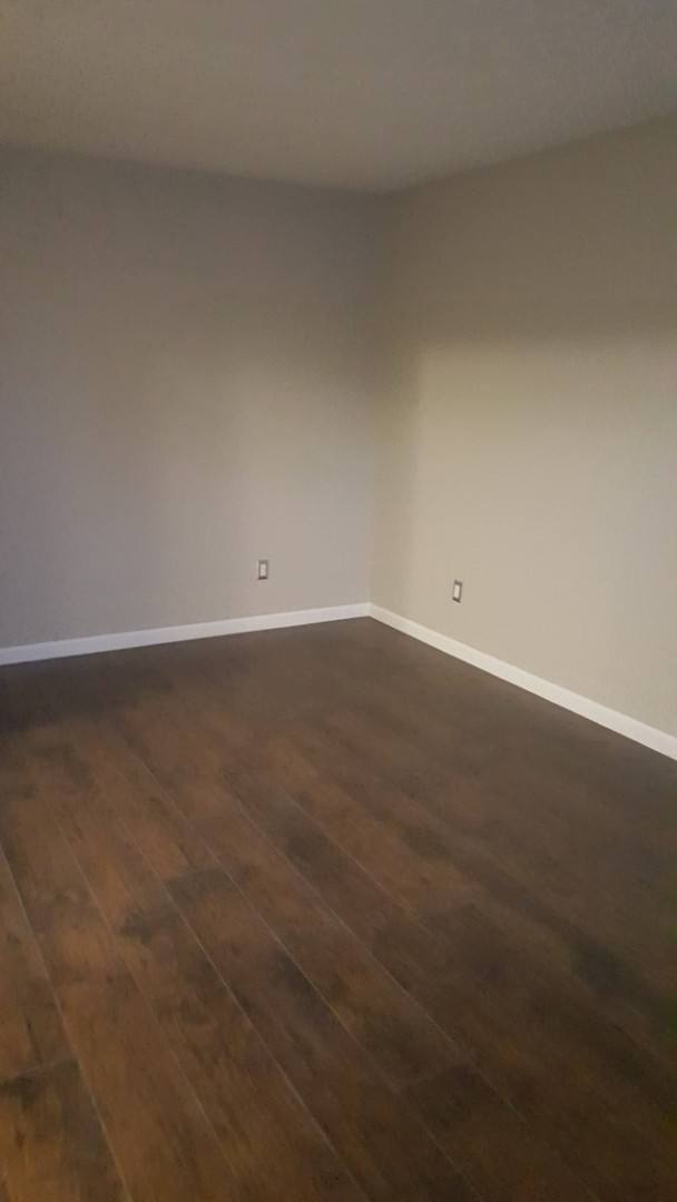Apartment for rent at 1121 Poplar, Fenton, MI 48430