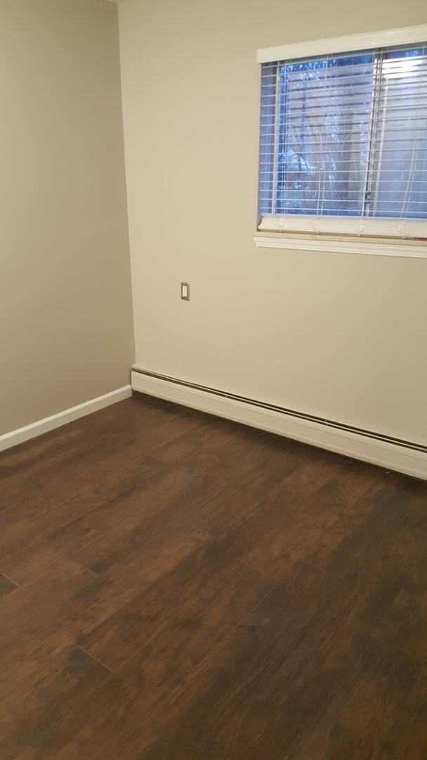 Apartment for rent at 1121 Poplar, Fenton, MI 48430