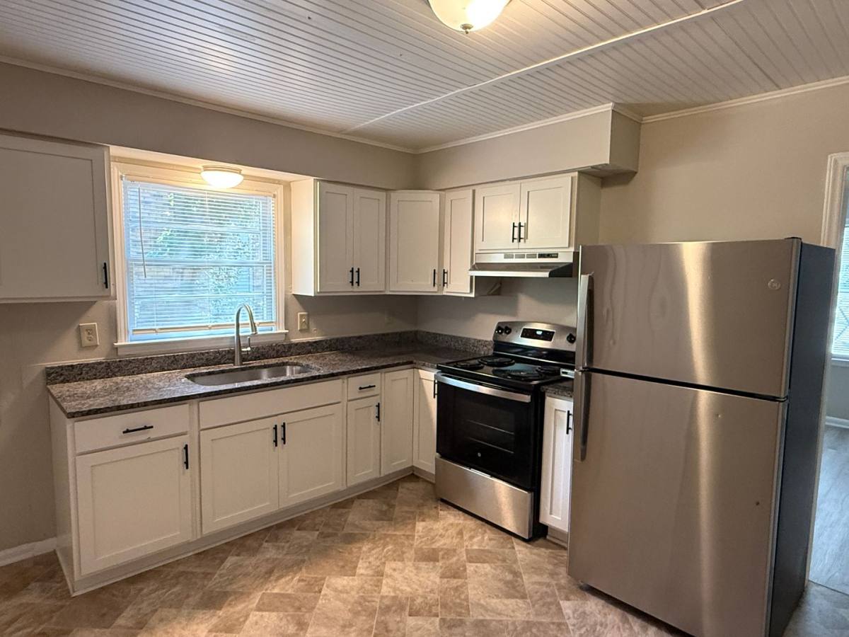 House for rent at 524 Echodale Dr, Charlotte, NC 28217