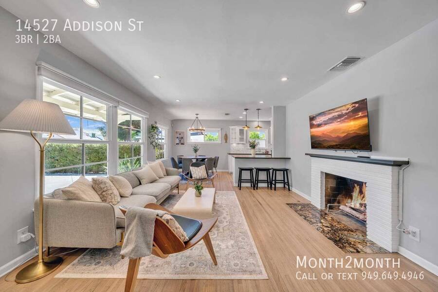 House for rent at 14527 Addison St, Sherman Oaks, CA 91403