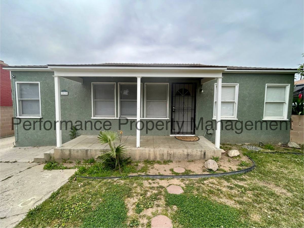 House for rent at 2520 Loma Linda Dr, Bakersfield, CA 93305