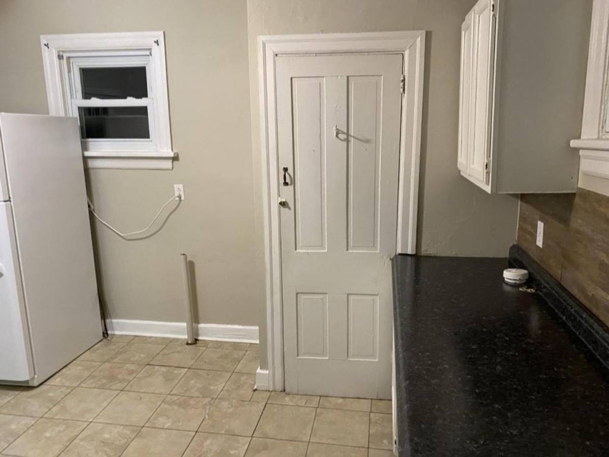 Apartment for rent at 142 S Hanover St #1, Carlisle, PA 17013