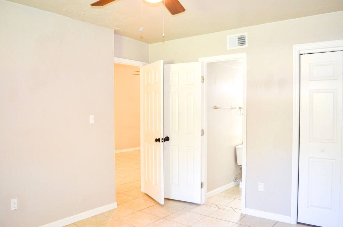Condo for rent at 4105 NE 17th Terrace, Gainesville, FL 32609