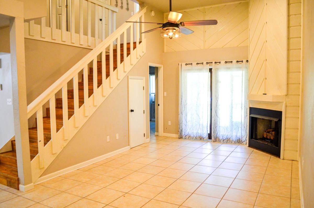 Condo for rent at 4105 NE 17th Terrace, Gainesville, FL 32609