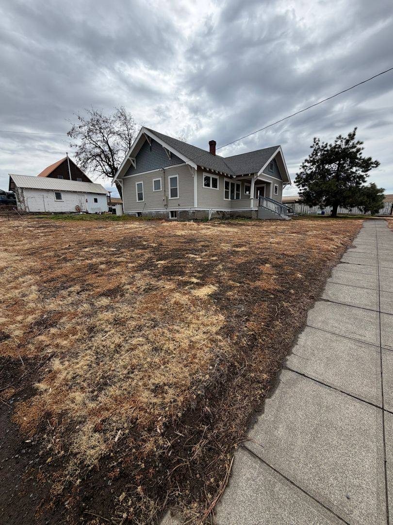 House for rent at 620 Pemberton St, Wasco, OR 97065