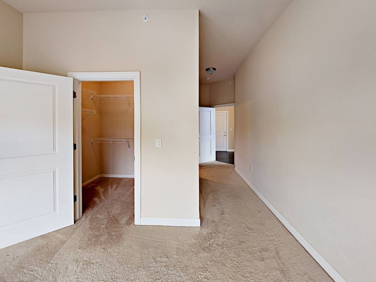 Apartment for rent at 233 W Wisconsin Ave, Oconomowoc, WI 53066