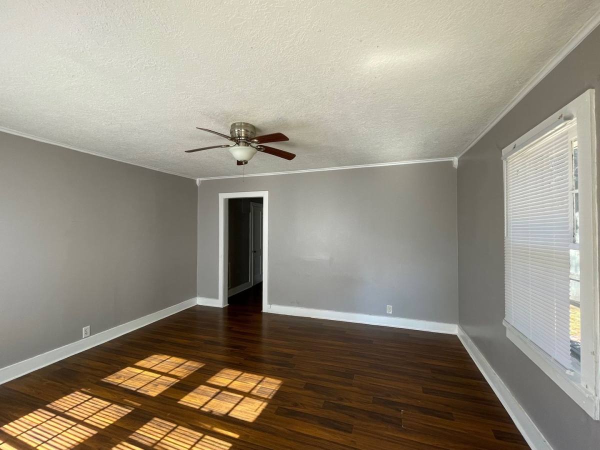 Apartment for rent at 2104-2106 McAlister, Milan, TN 38358