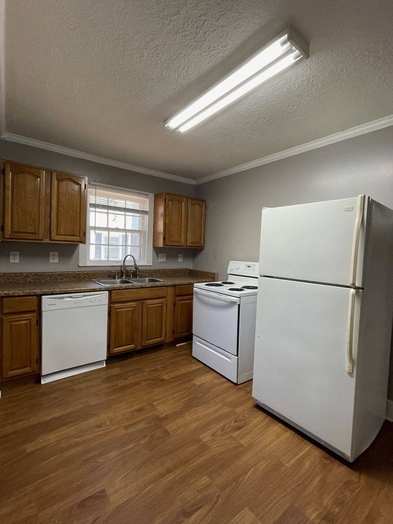 Apartment for rent at 2104-2106 McAlister, Milan, TN 38358