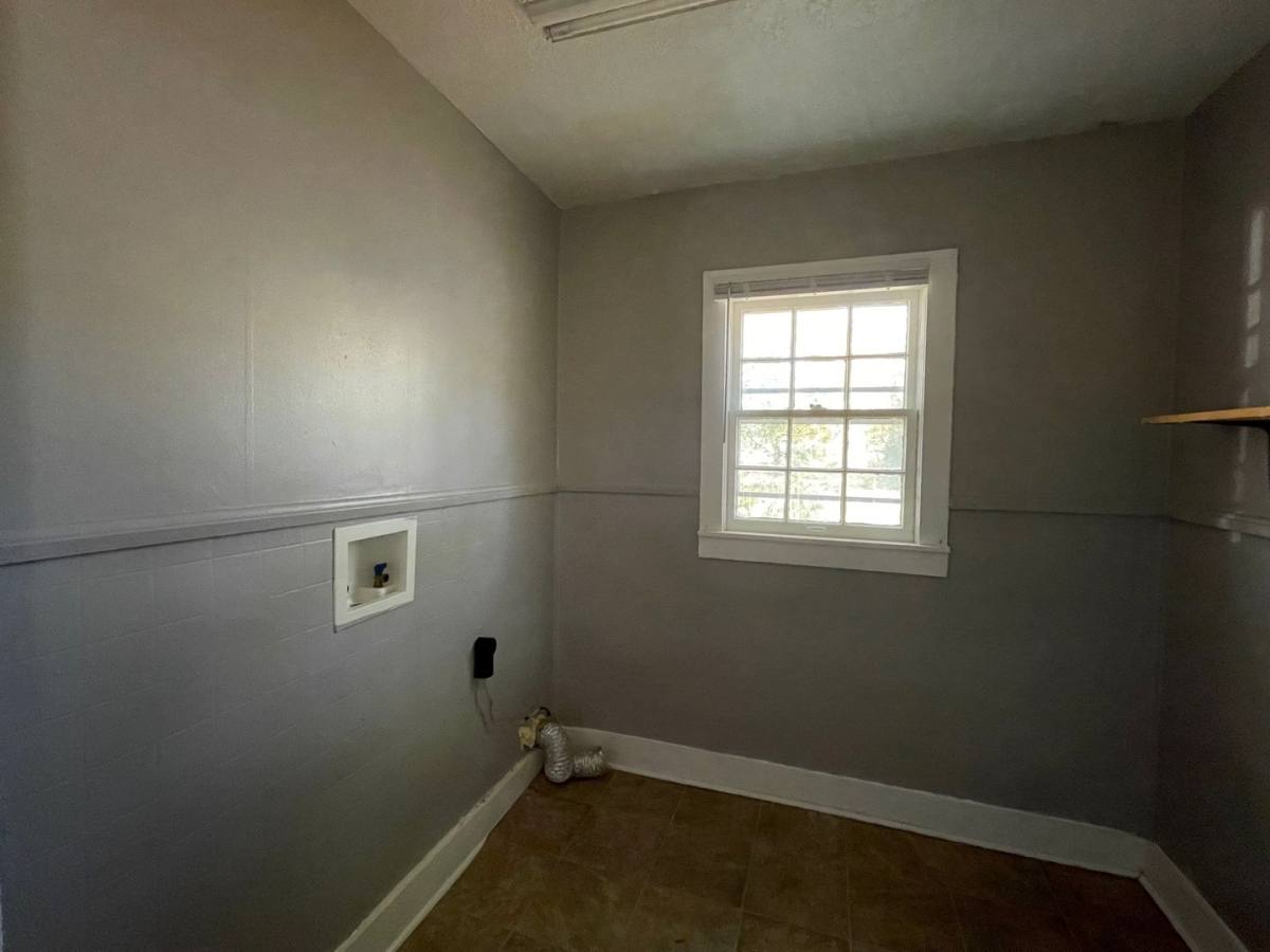 Apartment for rent at 2104-2106 McAlister, Milan, TN 38358