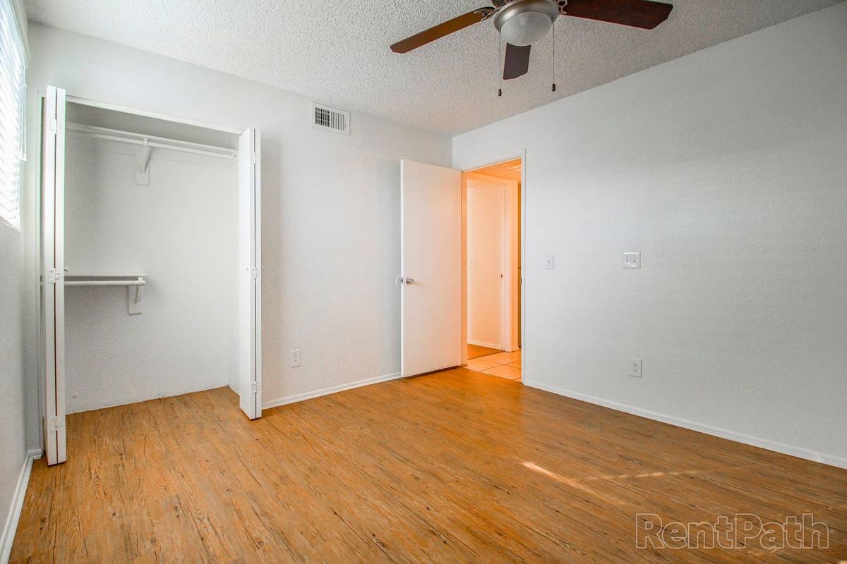 Apartment for rent at 1510 N 48th St, Phoenix, AZ 85008