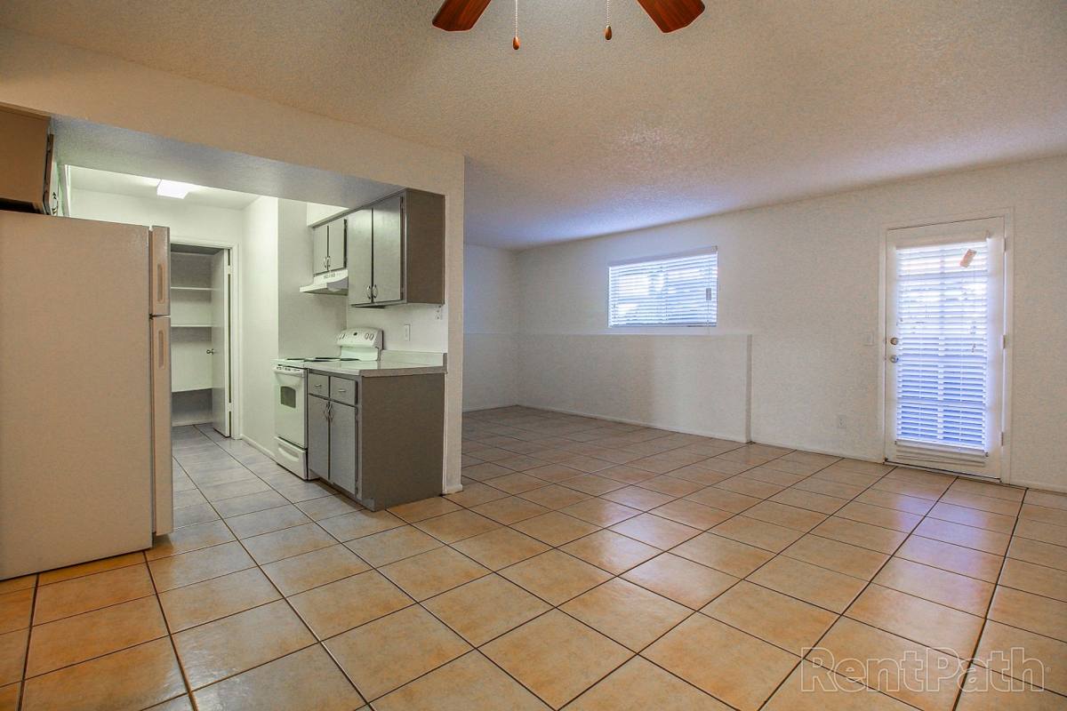 Apartment for rent at 1510 N 48th St, Phoenix, AZ 85008
