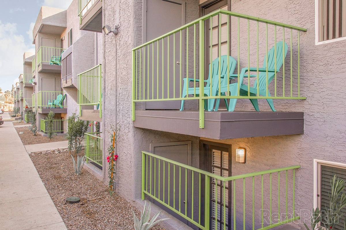 Apartment for rent at 1510 N 48th St, Phoenix, AZ 85008