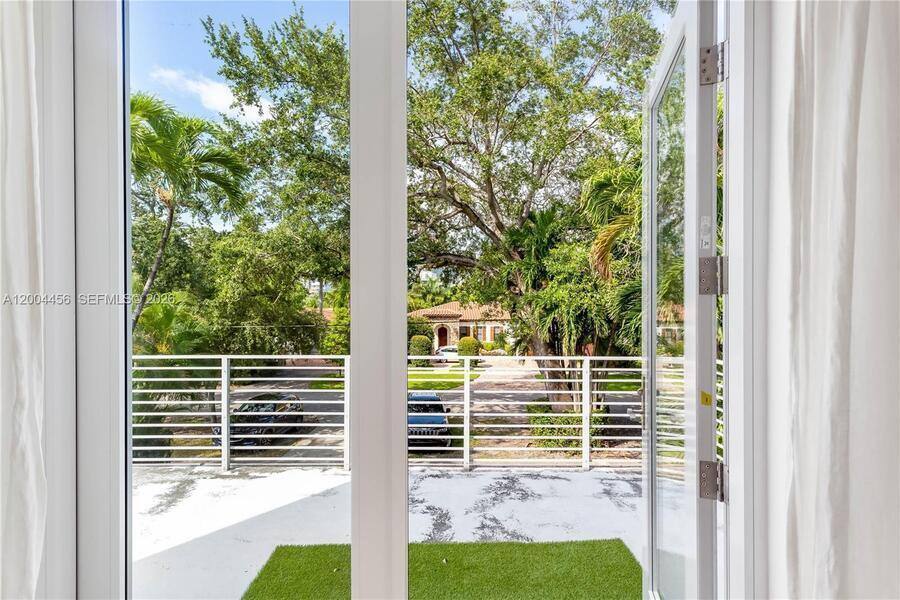 House for rent at 152 SW 20th Rd, Miami, FL 33129