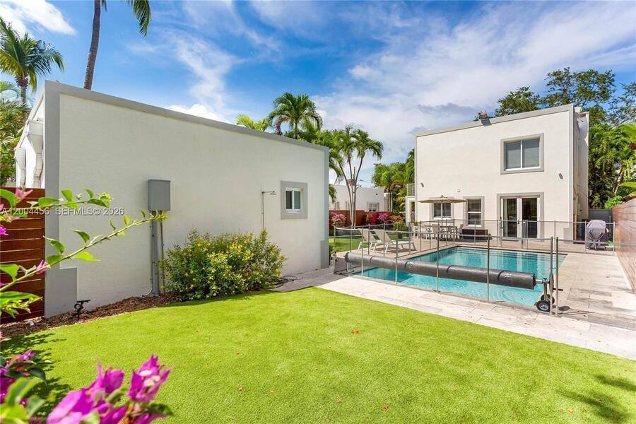 House for rent at 152 SW 20th Rd, Miami, FL 33129