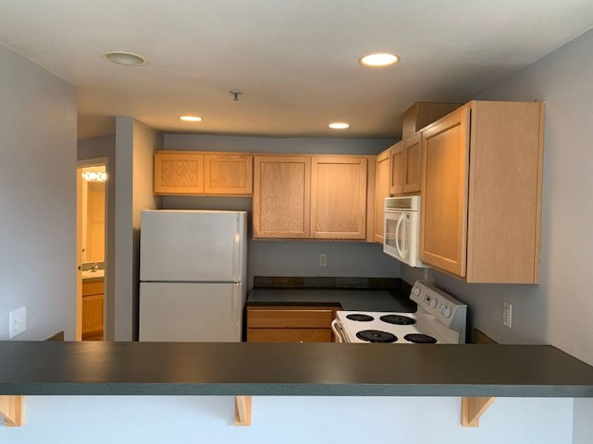 Apartment for rent at 528 3rd Ave W, Seattle, WA 98119