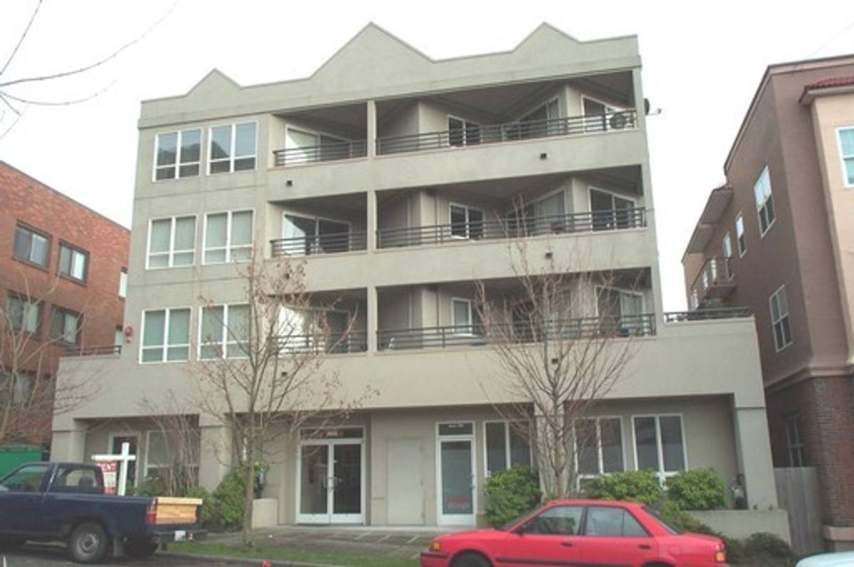 Apartment for rent at 528 3rd Ave W, Seattle, WA 98119