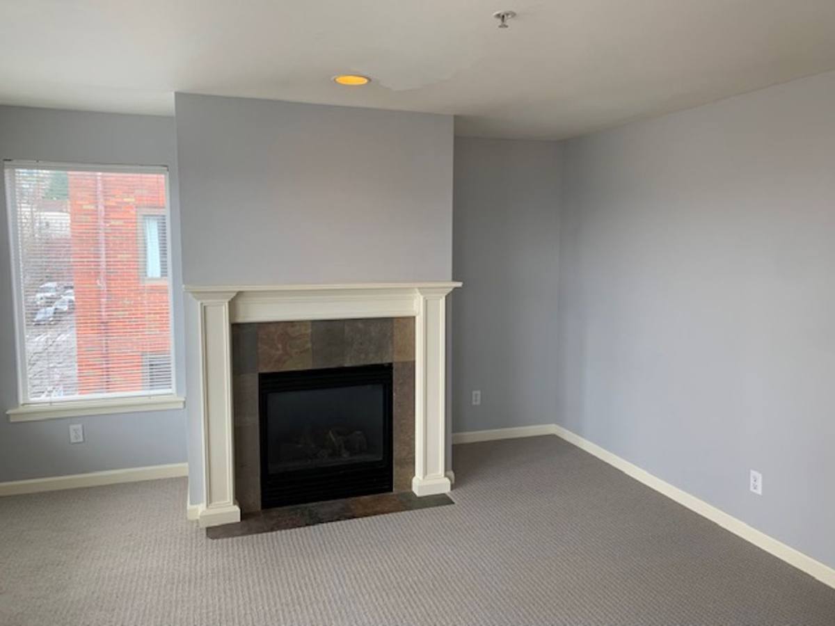 Apartment for rent at 528 3rd Ave W, Seattle, WA 98119