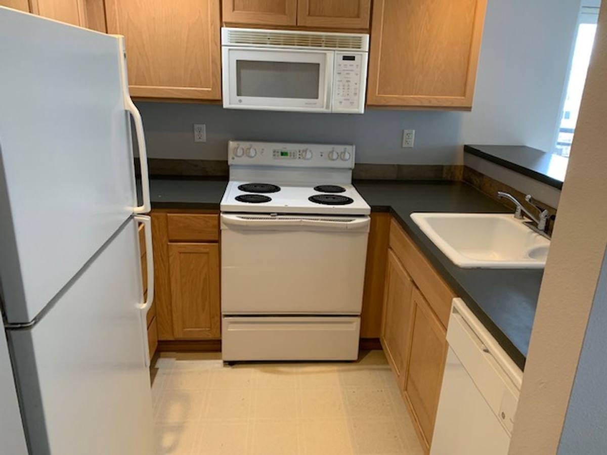 Apartment for rent at 528 3rd Ave W, Seattle, WA 98119