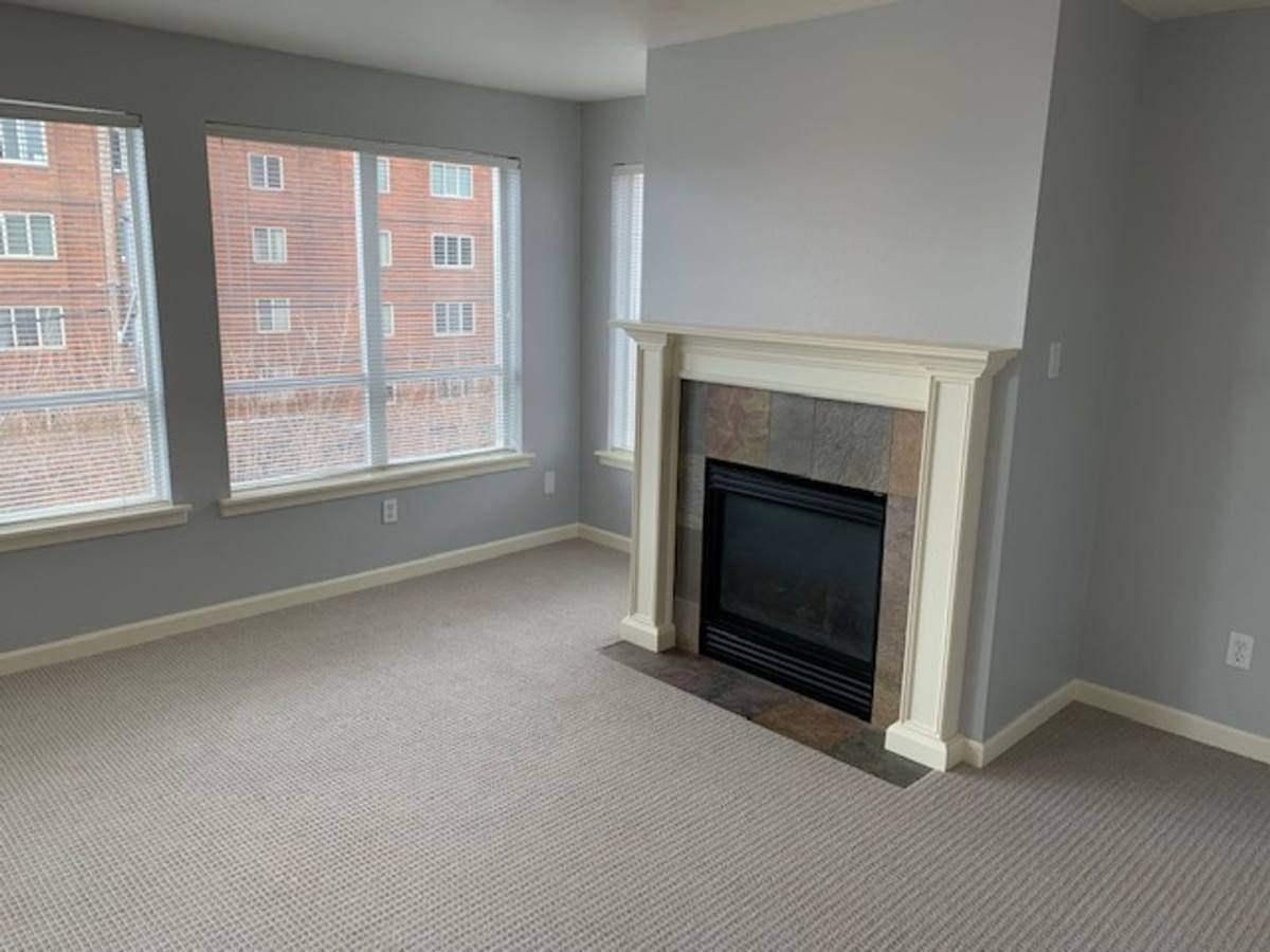Apartment for rent at 528 3rd Ave W, Seattle, WA 98119
