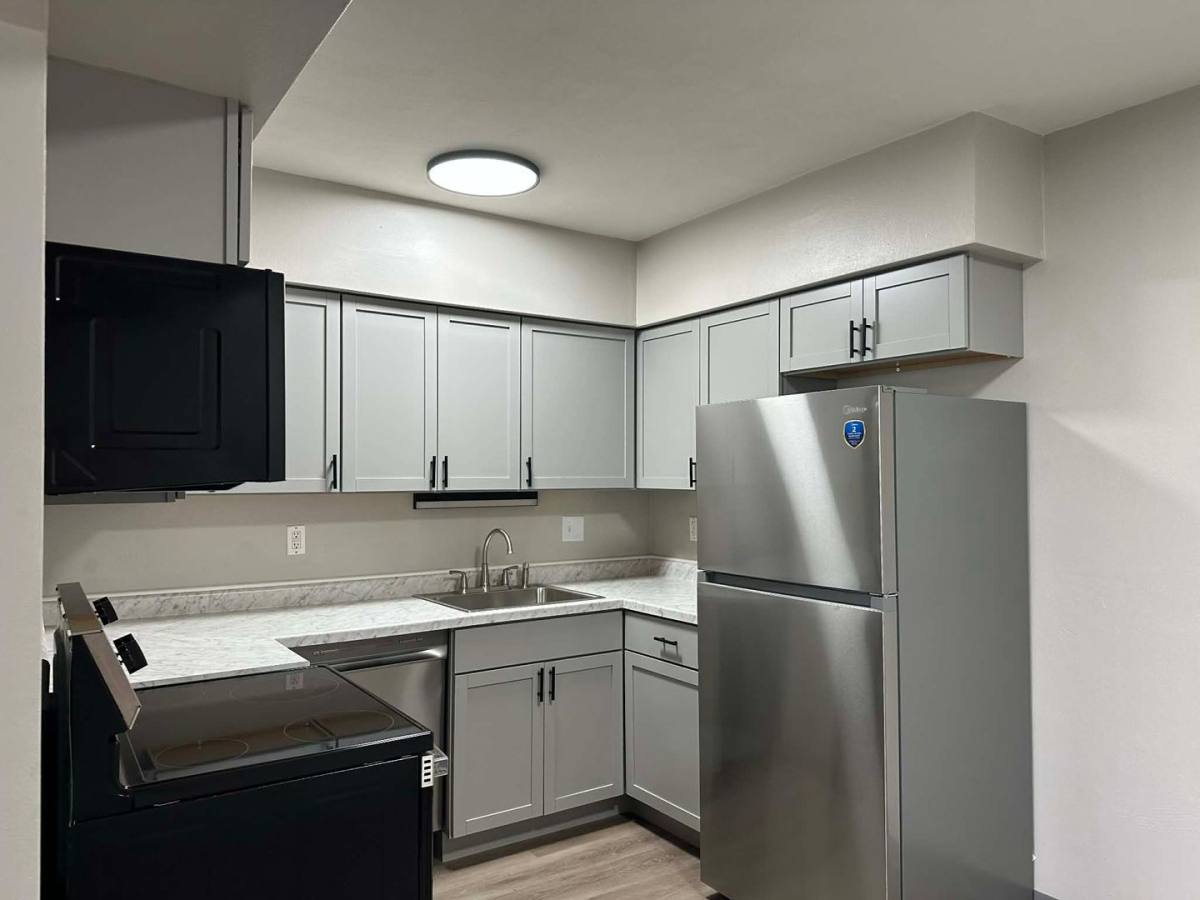 Apartment for rent at 1157 Ravenwood Rd, Waterloo, IA 50702