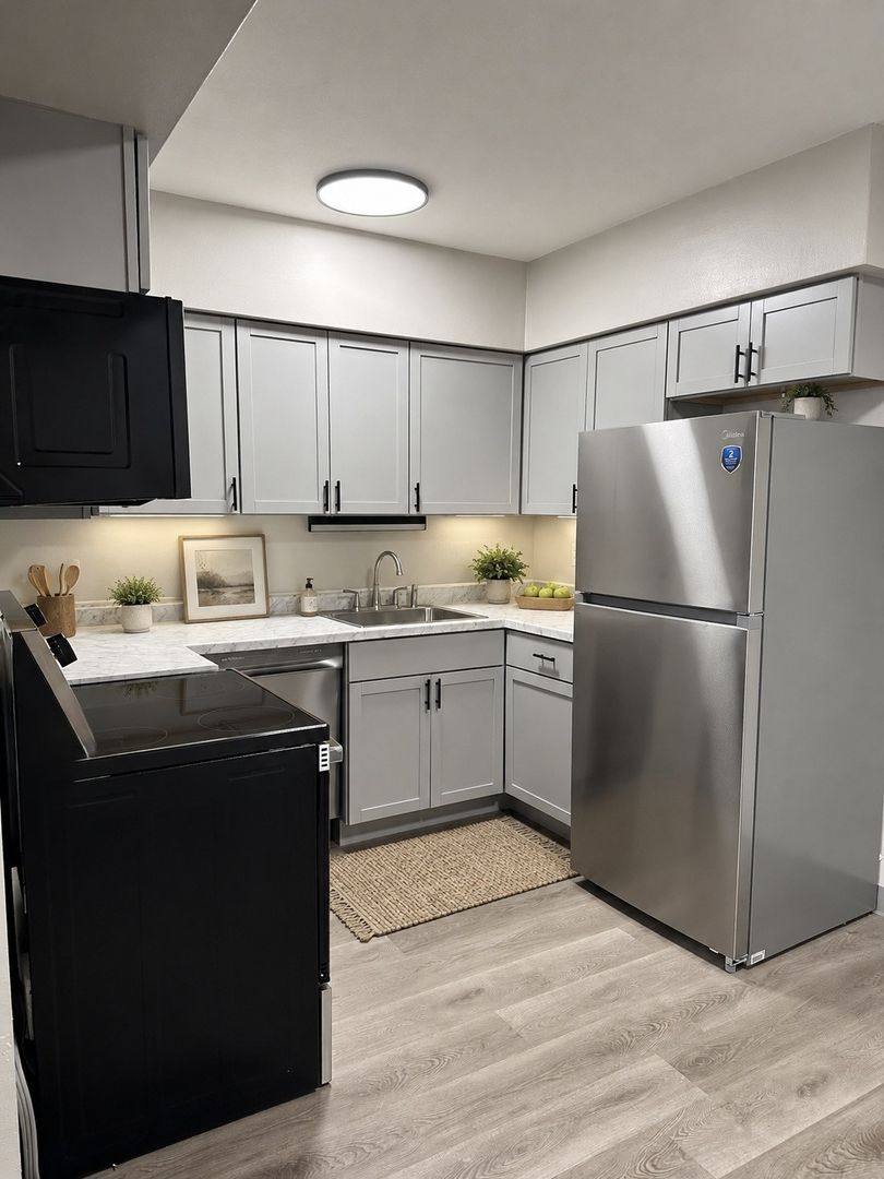 Apartment for rent at 1157 Ravenwood Rd, Waterloo, IA 50702
