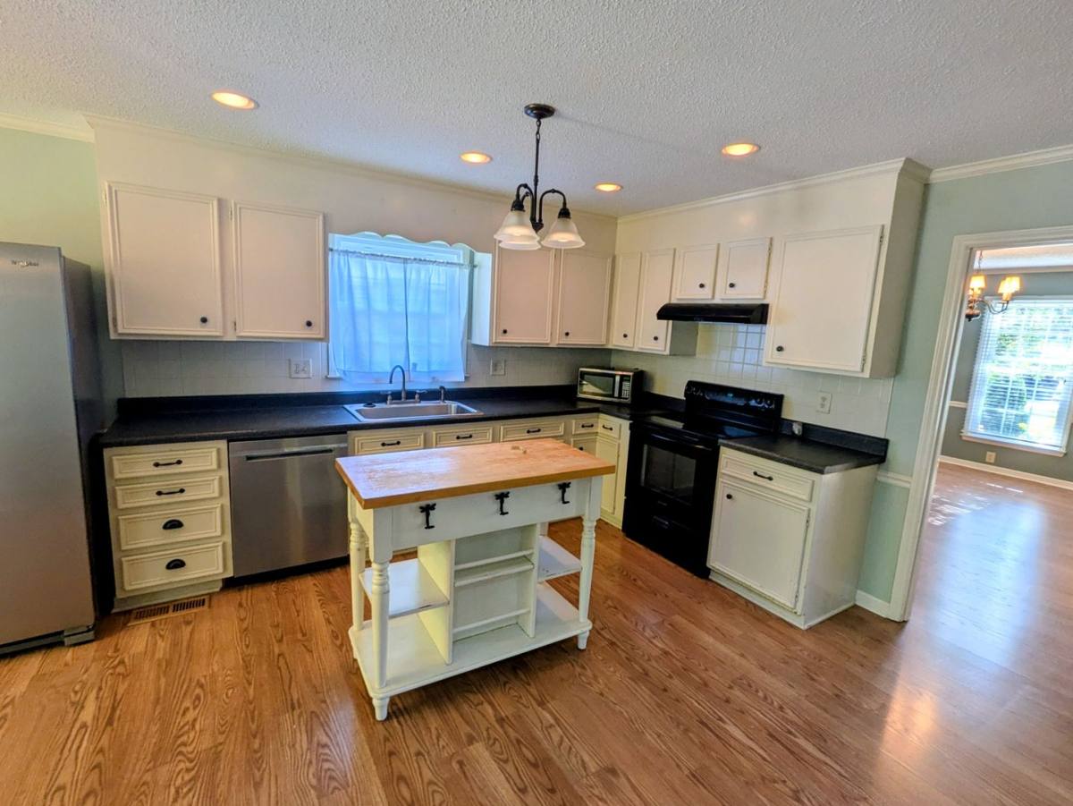 House for rent at 6913 Crandall Court, Clemmons, NC 27012
