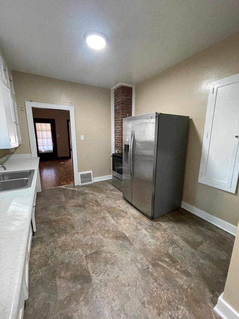 House for rent at 1122 6th St, Clay Center, KS 67432