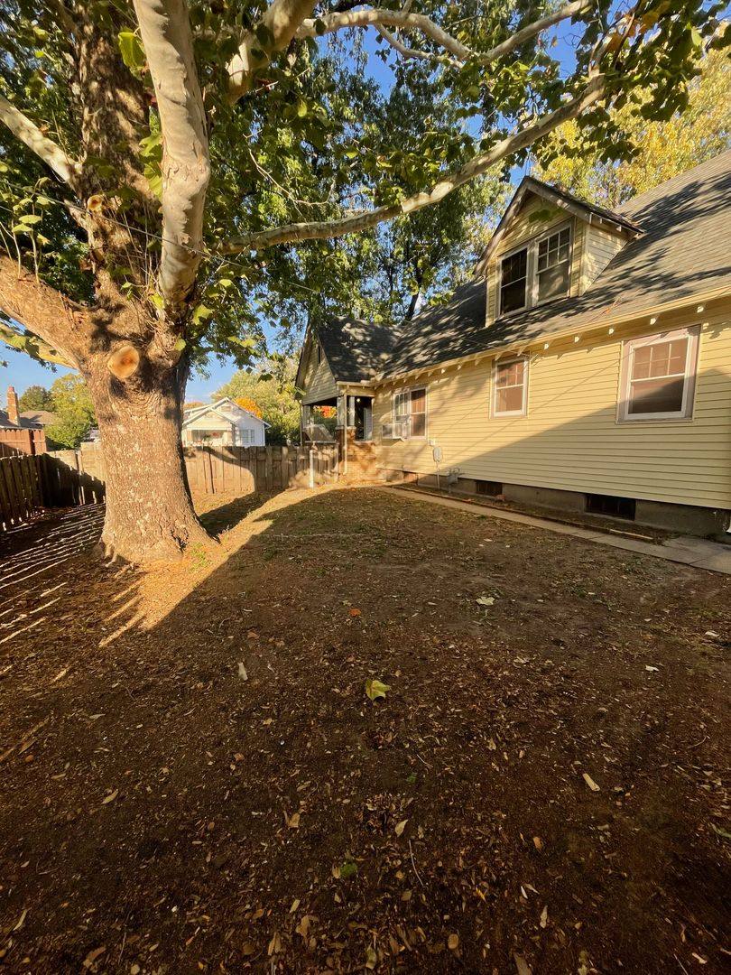 House for rent at 1122 6th St, Clay Center, KS 67432