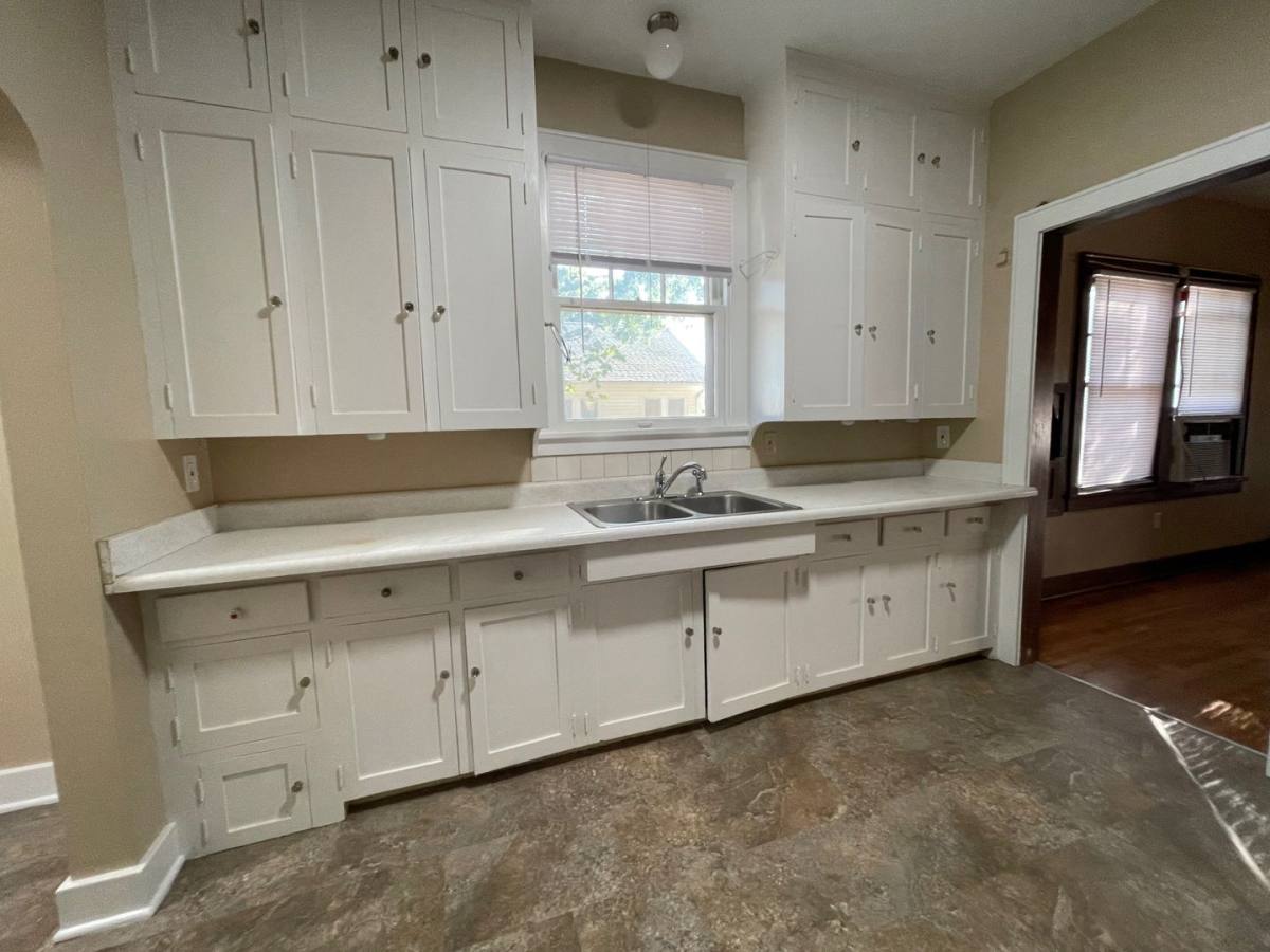 House for rent at 1122 6th St, Clay Center, KS 67432