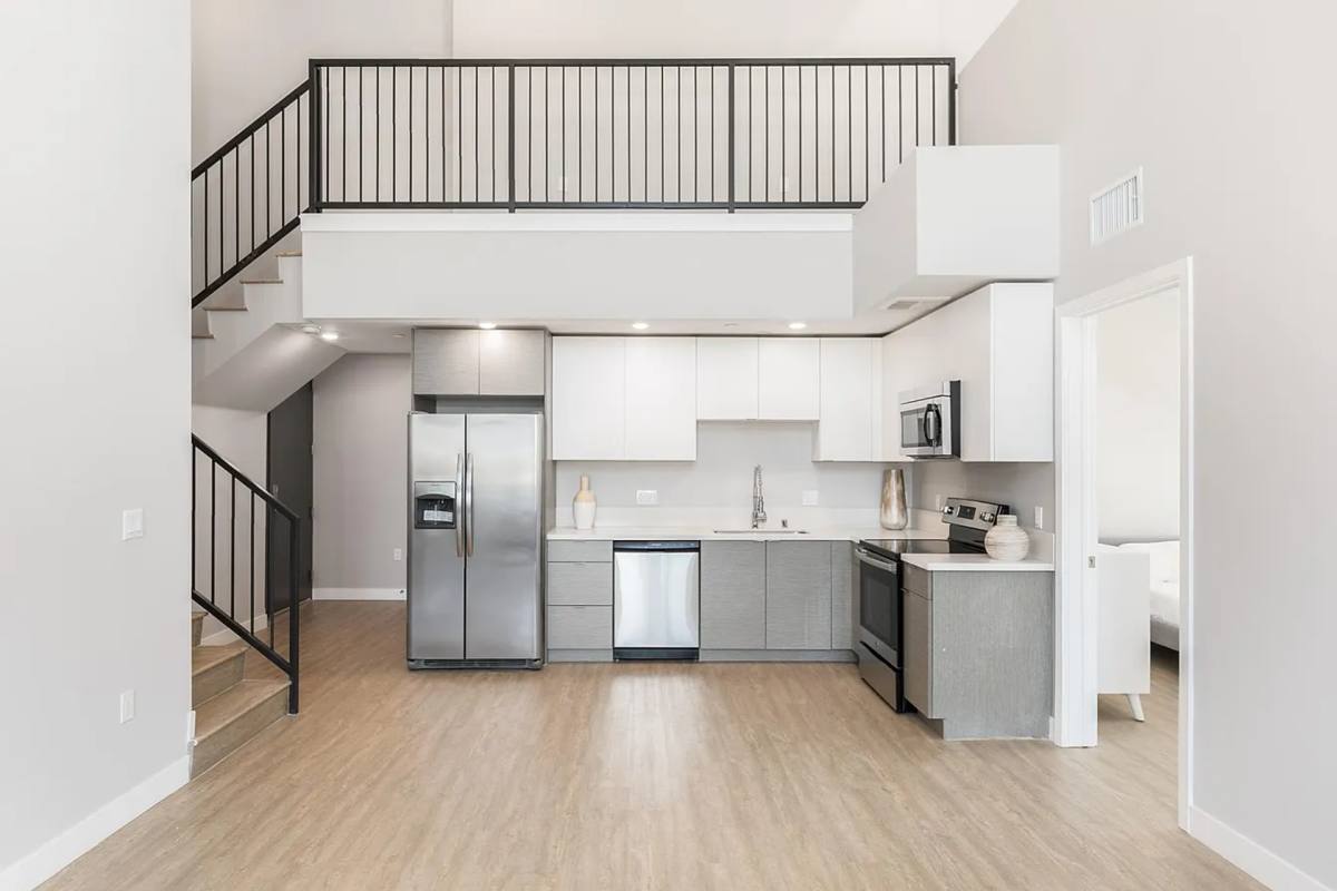 Apartment for rent at 326 S Reno St, Los Angeles, CA 90057