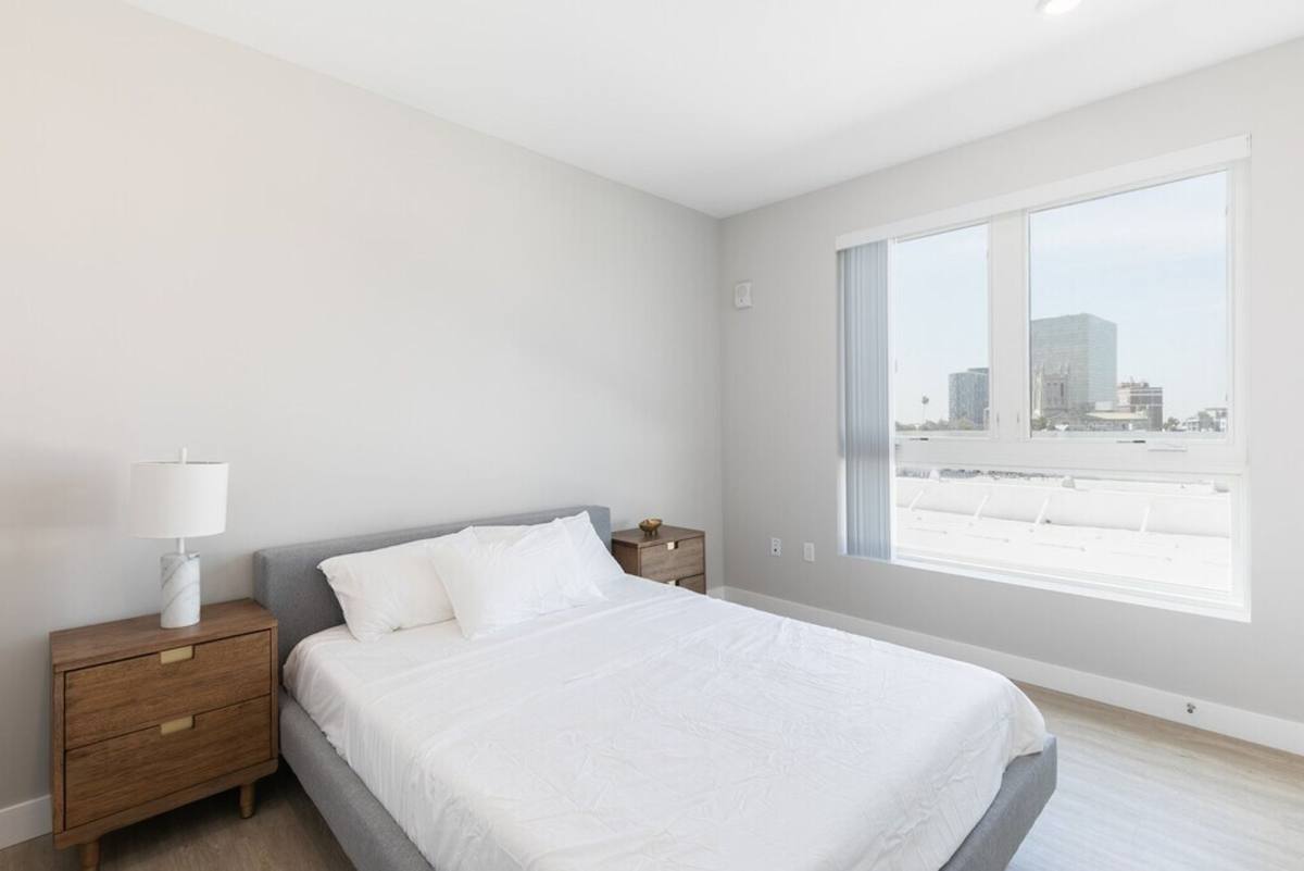 Apartment for rent at 326 S Reno St, Los Angeles, CA 90057